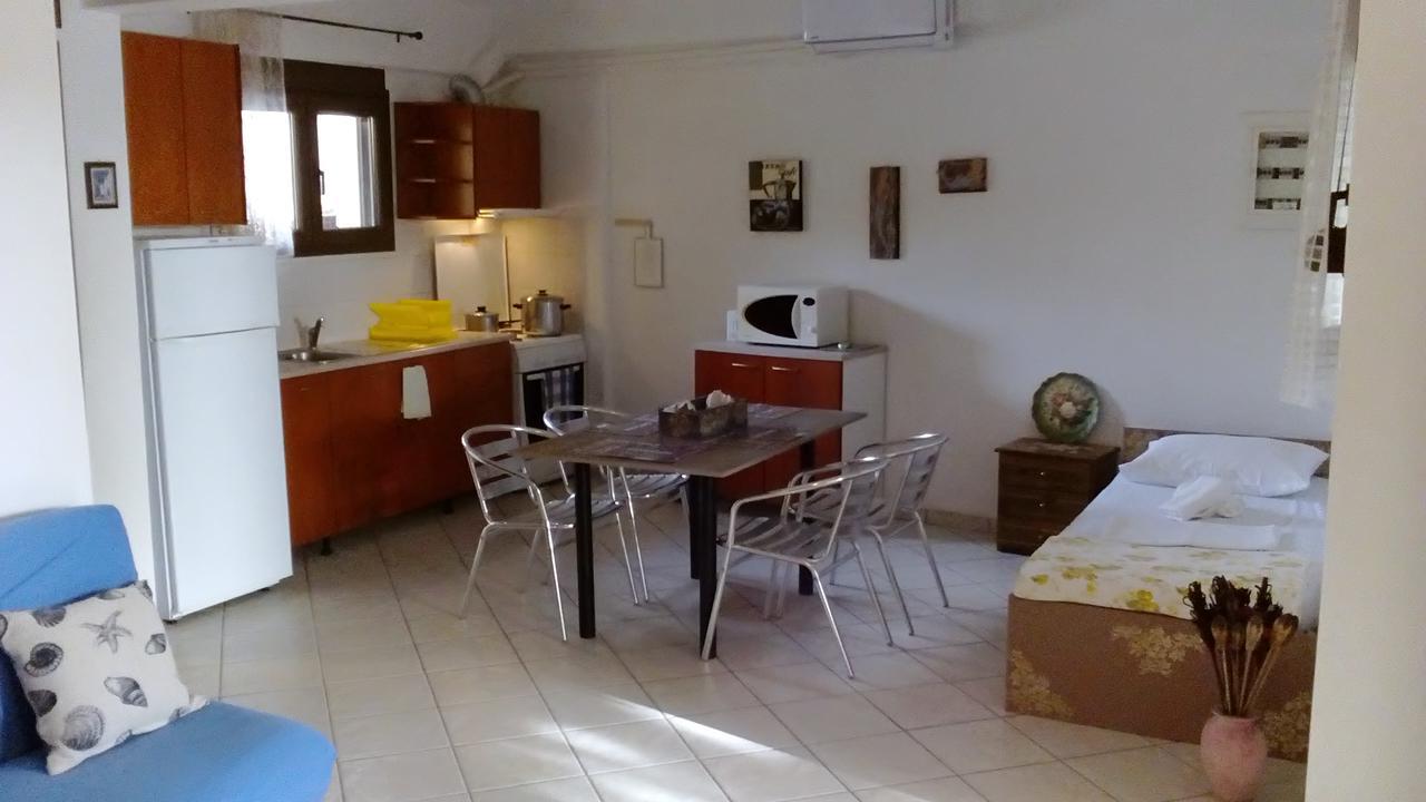 Natalia'S Apartments ニキティ エクステリア 写真